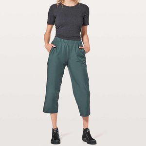 Lululemon Next Move Crop *23"
